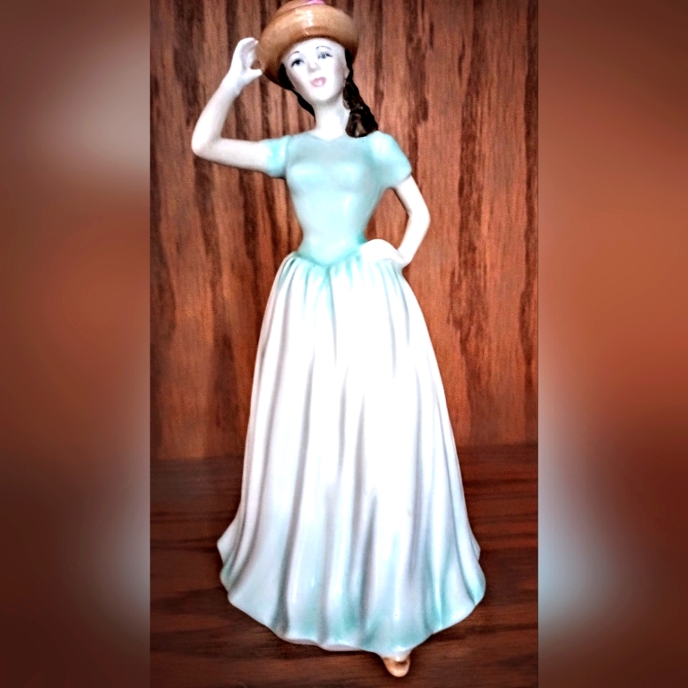 Royal doulton classics happy birthday figurine,2001,HN4308, 9", blue/white dress
